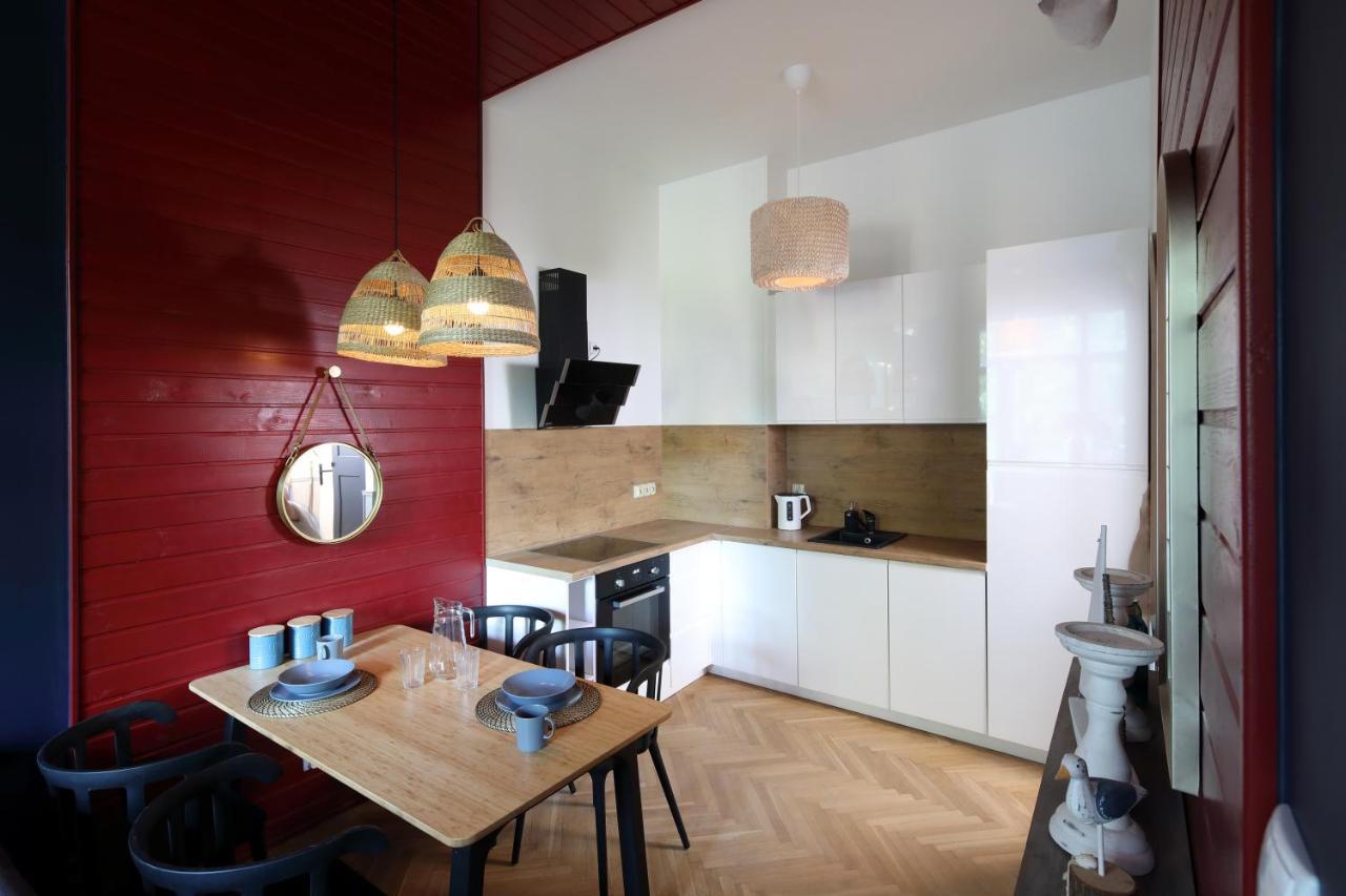 Red & Blue By Oneapartments Σόποτ Εξωτερικό φωτογραφία